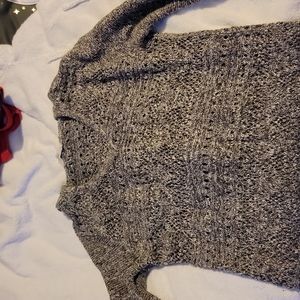 Long sleeve hooded shirt